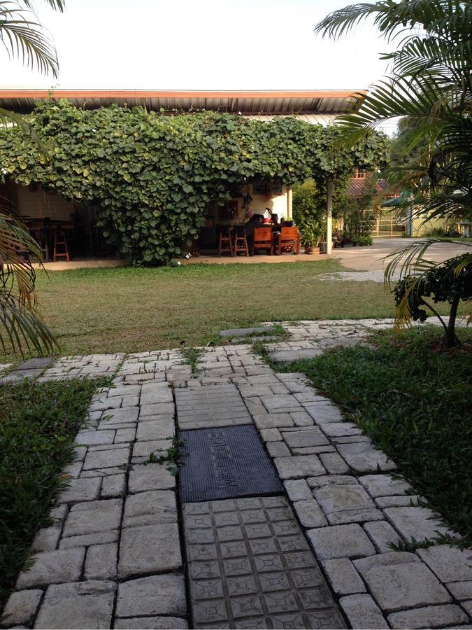 Milin Guesthouse Chiang Rai Esterno foto